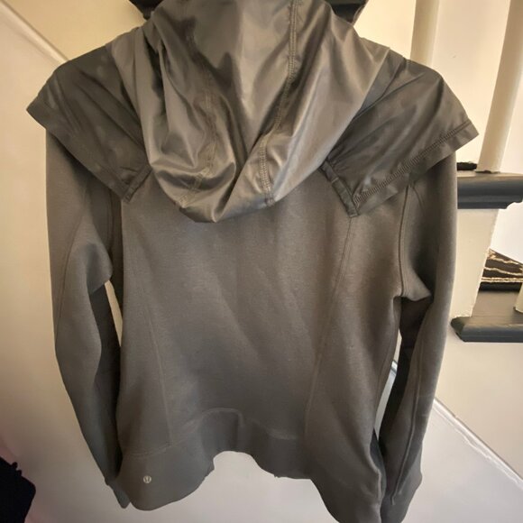 Lululemon Jacket WOMENS LARGE - Picture 1 of 2